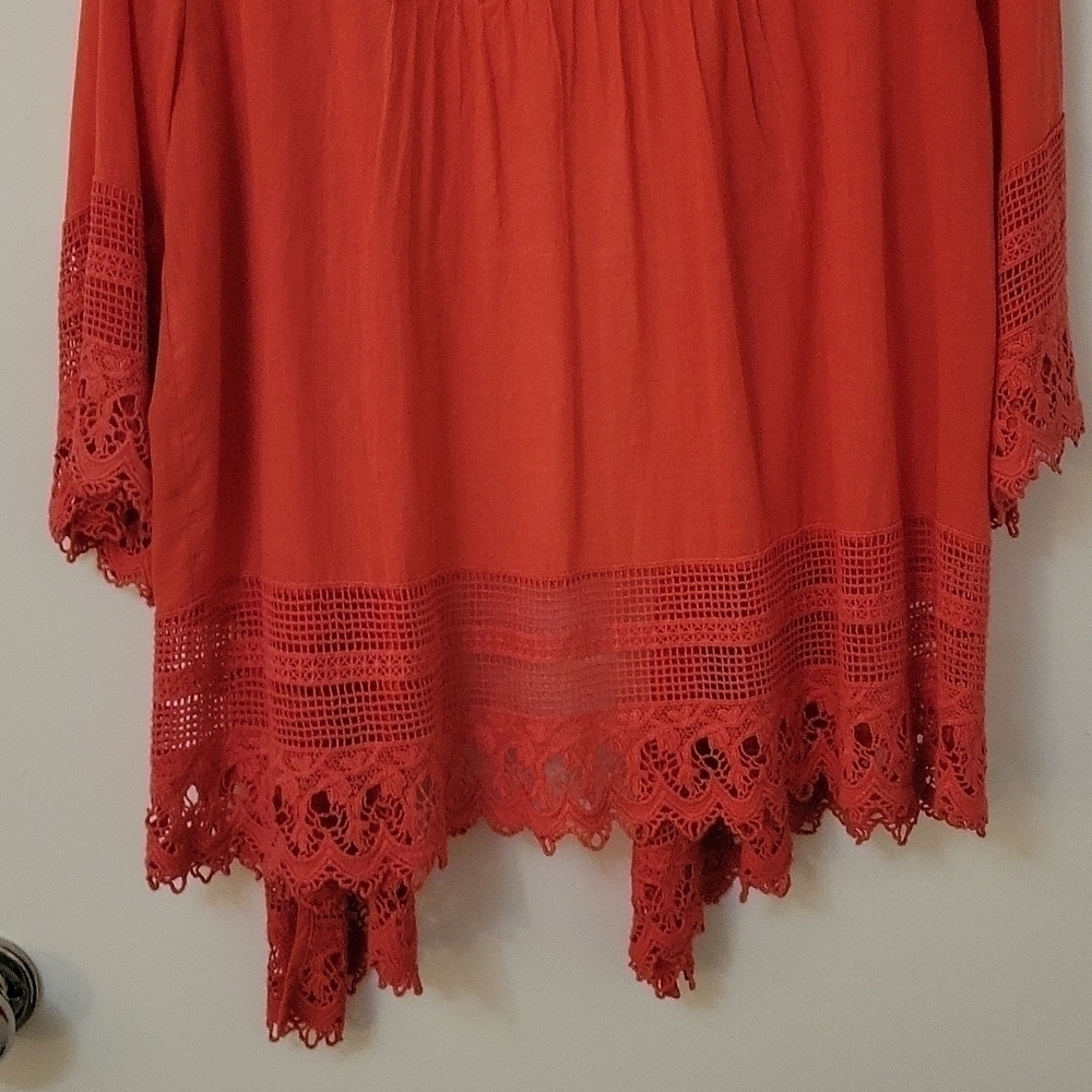 V CRISTINA Coral Crochet Lace Pintucked Kimono Festival Blouse - Picture 10 of 10